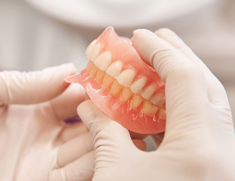 千葉県茂原市の歯医者、たけ歯科クリニックの入れ歯治療